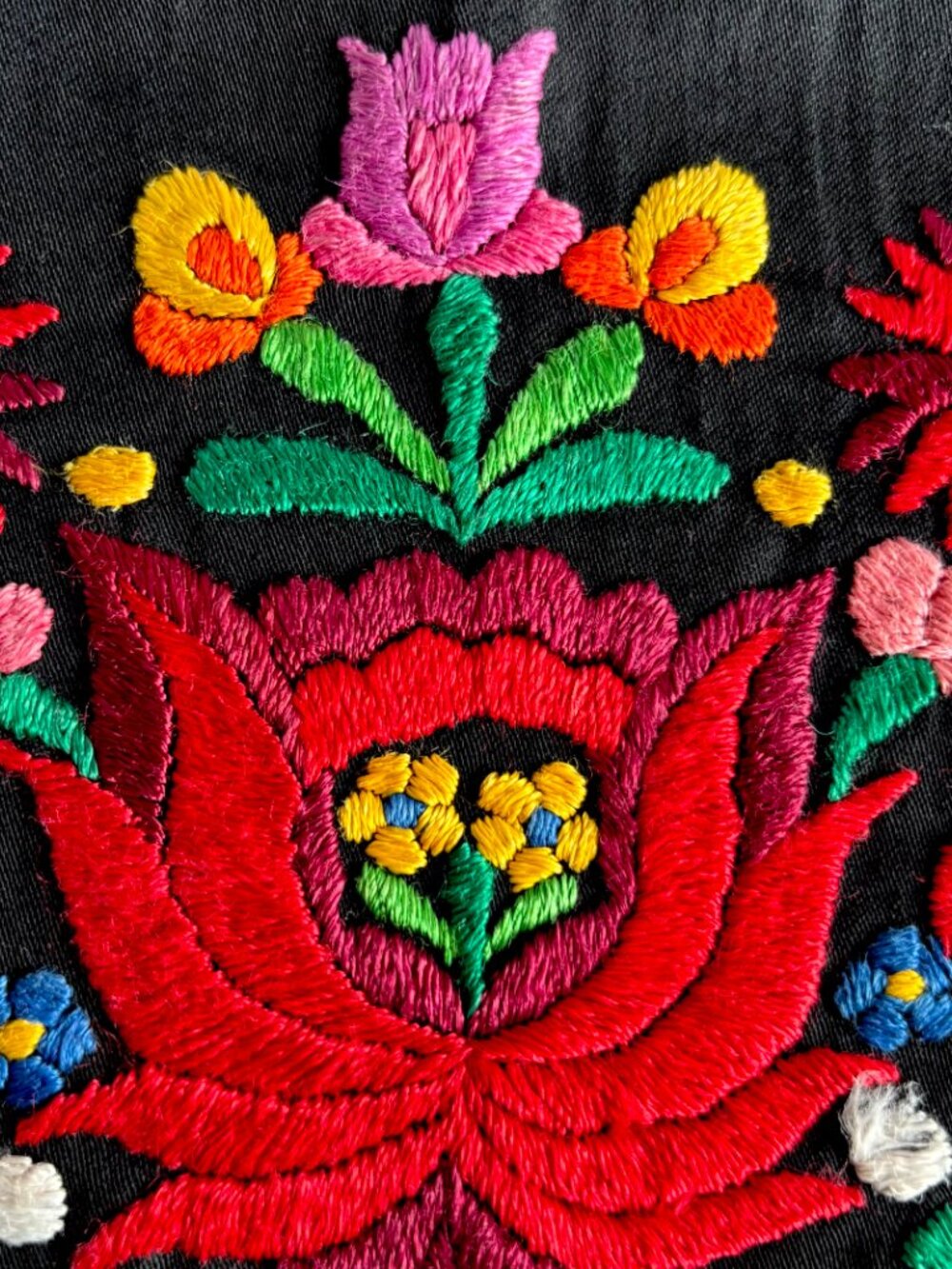 Vintage Hungarian Matyo Embroidered Fringed Folk Apron Unisex - Picture 9 of 16